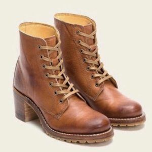 Frye Sabrina 6G Lace Up Leather Boots